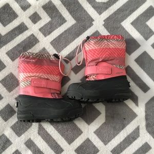 Columbia Pink PowderDug Boots